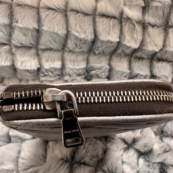 Miu Miu Matelassé Leather Wallet - Picture 5 of 12